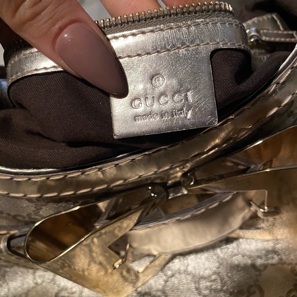 Gorgeous Authentic Gucci Guccissima Queen Bag - Picture 9 of 12
